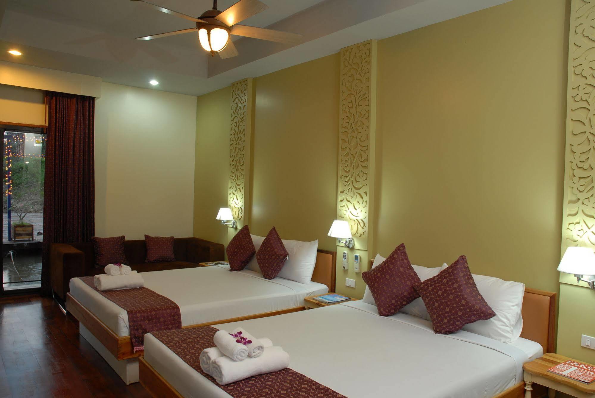 Boutique Raft Resort Sai Yok Exterior photo